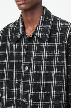 Black/White Helix Flannel