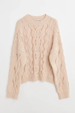 Delicate Pink Fisherman Wool