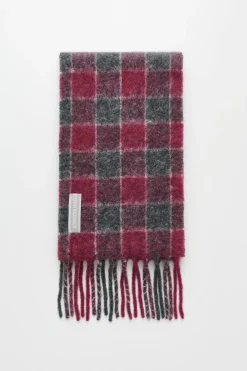 Pink Fuzzy Alpaca Check
