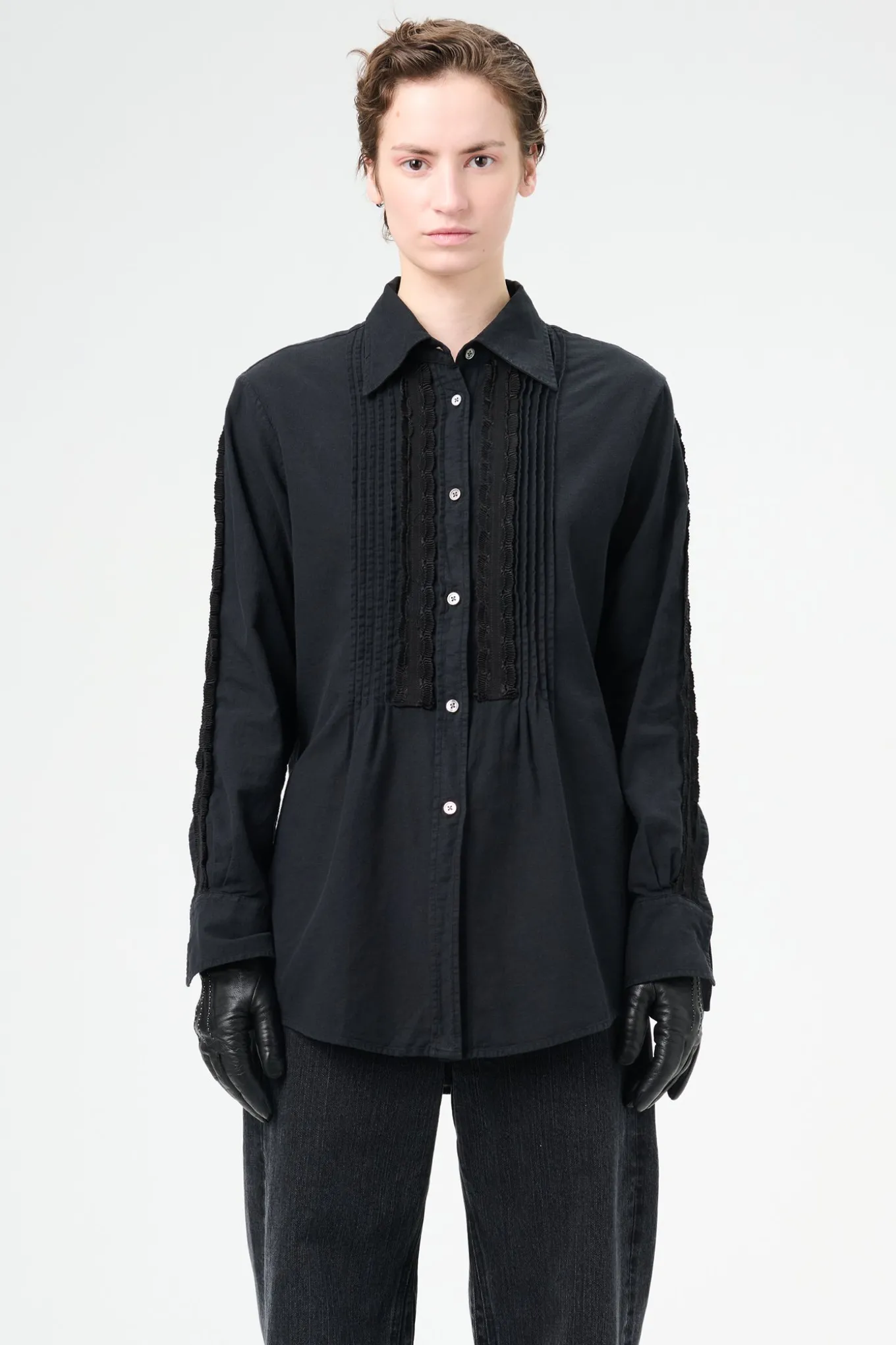 Pleated Black Kitchen Weave