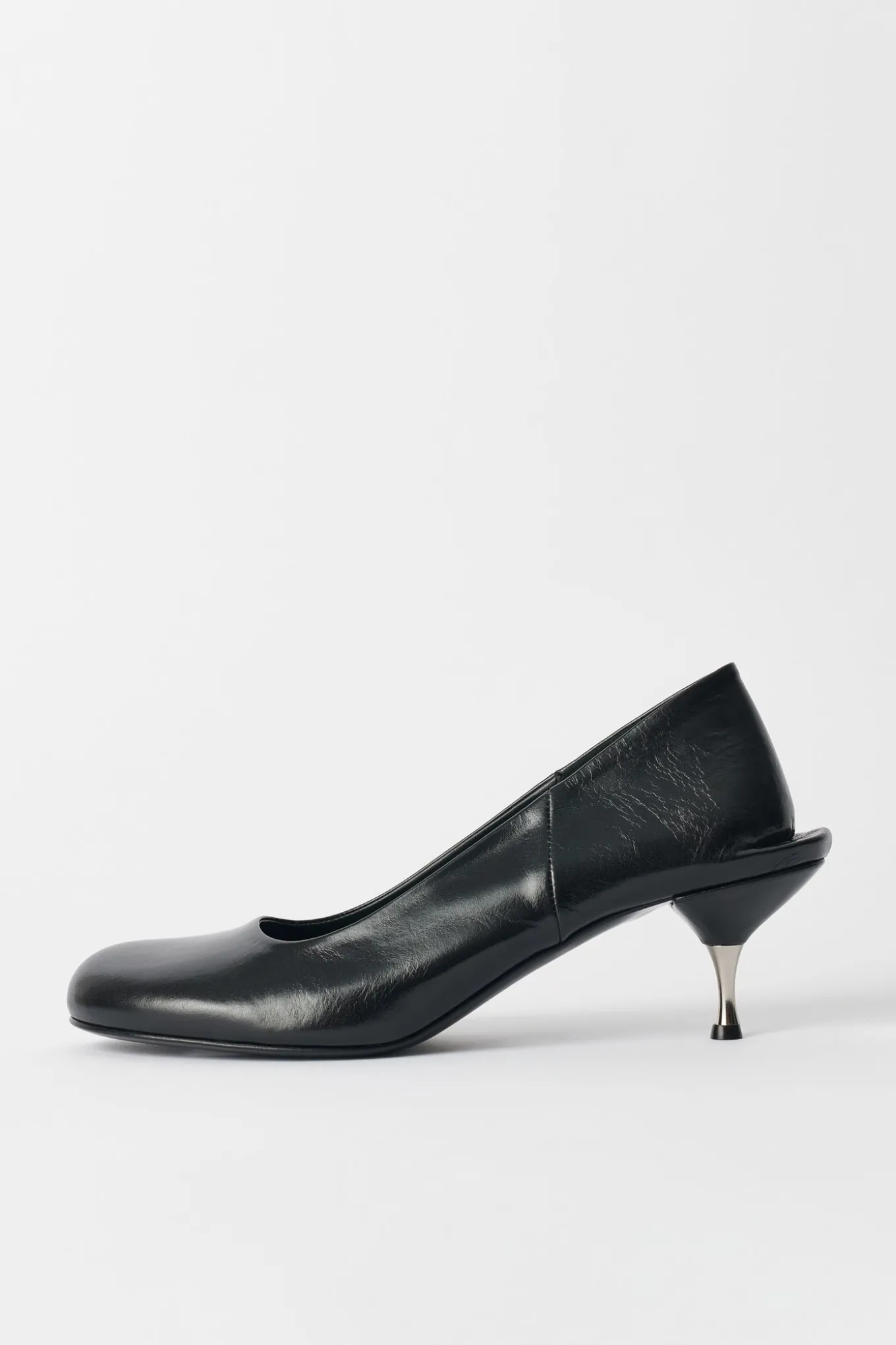 True Dye Black Leather