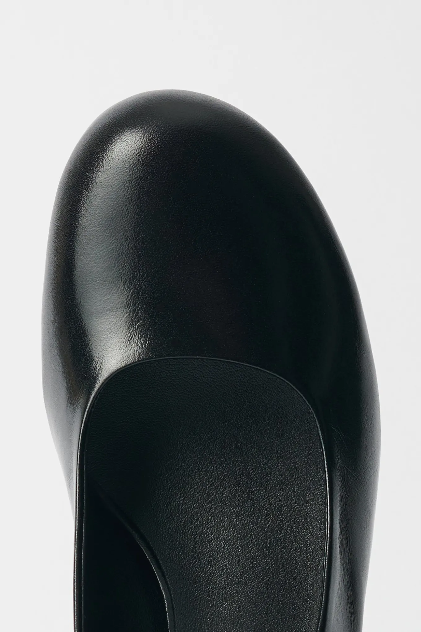 True Dye Black Leather
