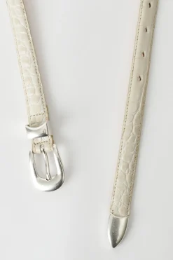 Vanilla Croc Bull Hide