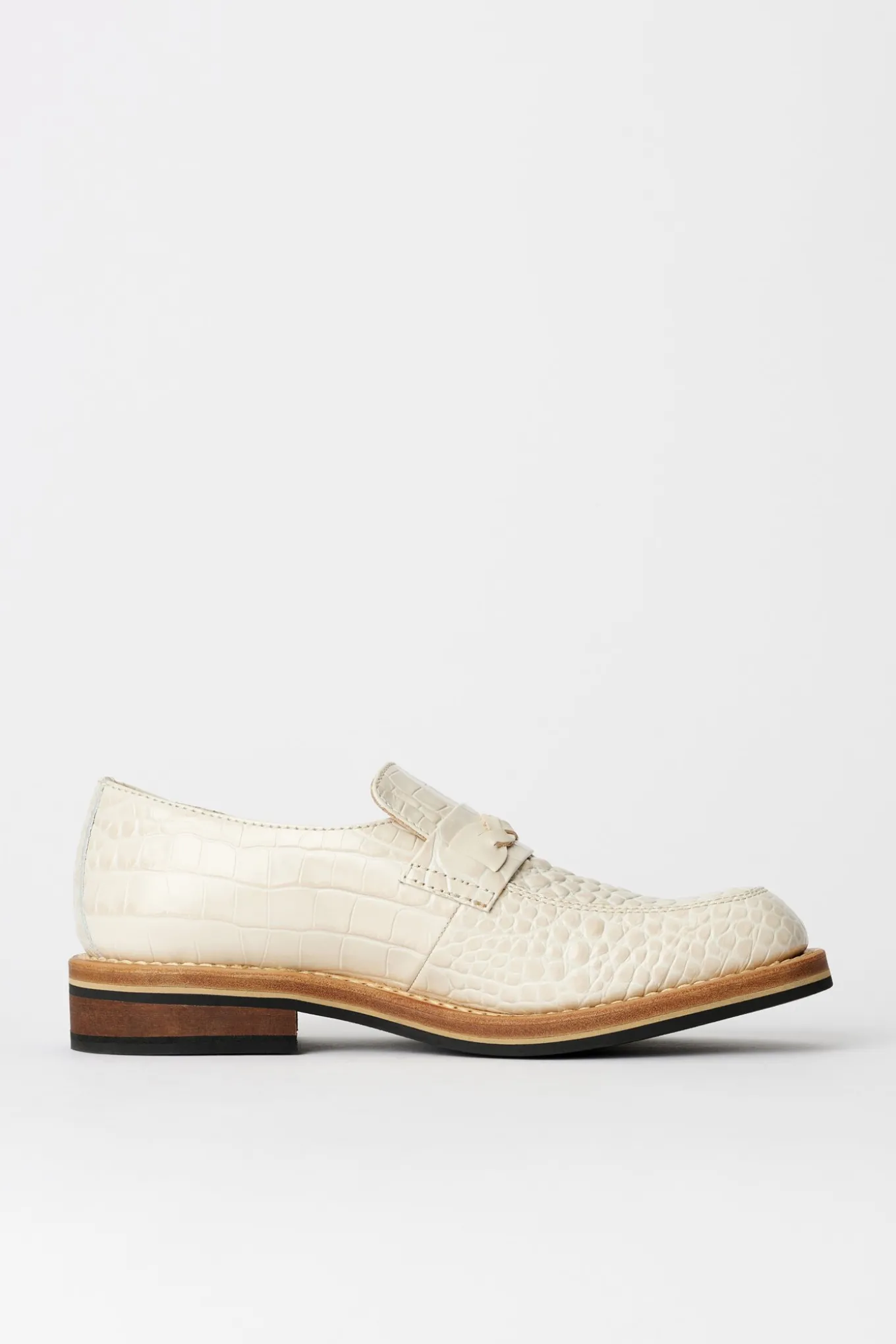 Vanilla Croc Bull Hide