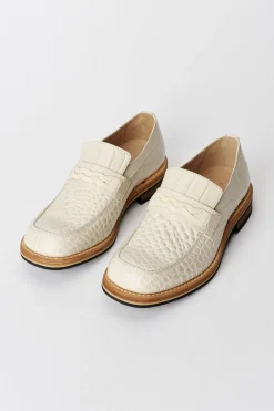 Vanilla Croc Bull Hide